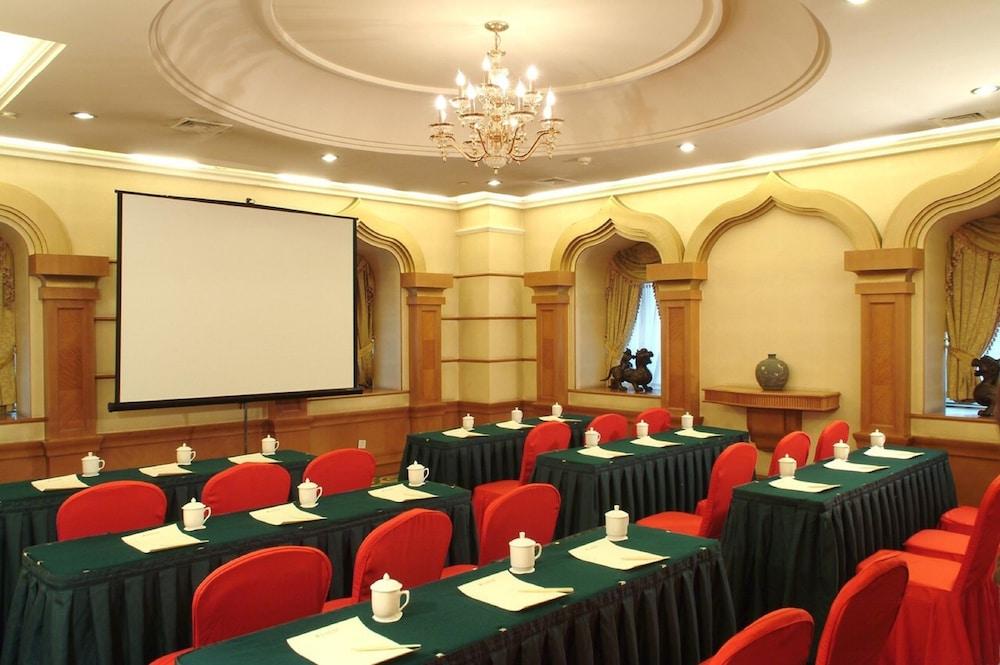 Celebrity International Grand Hotel Beijing Exterior photo